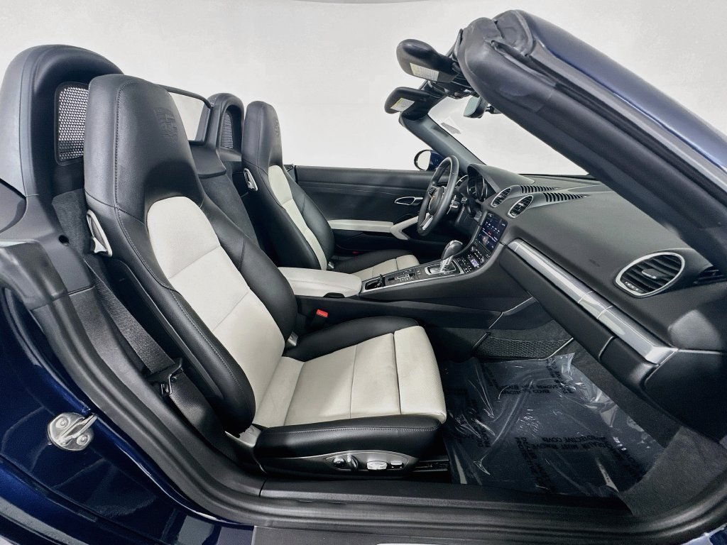 Used 2019  Porsche S image 24