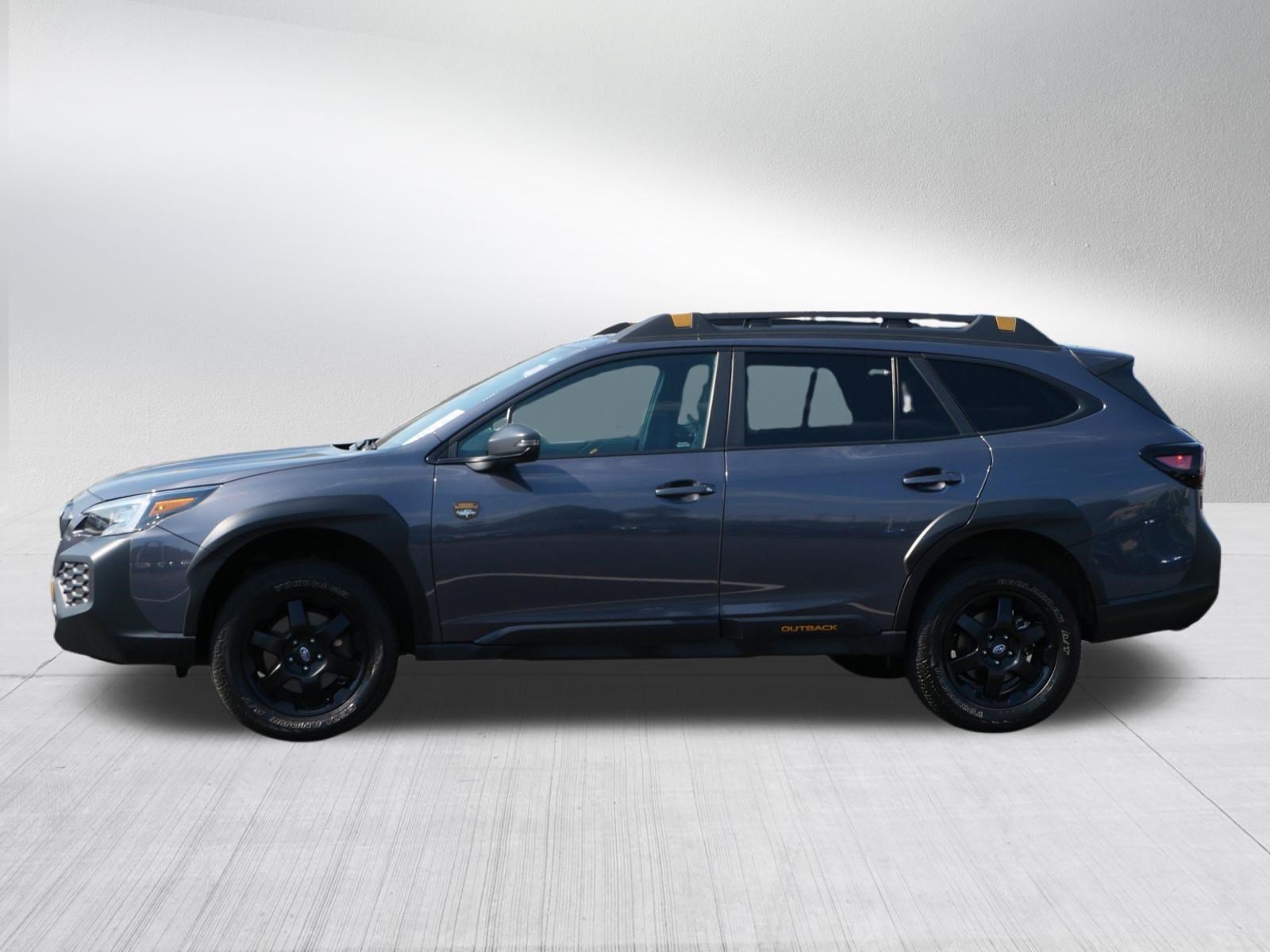 Used 2024 Magnetite Gray Metallic Subaru Wilderness image 4