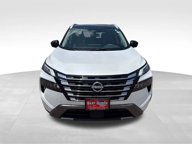 Used 2024 White Nissan SL image 2