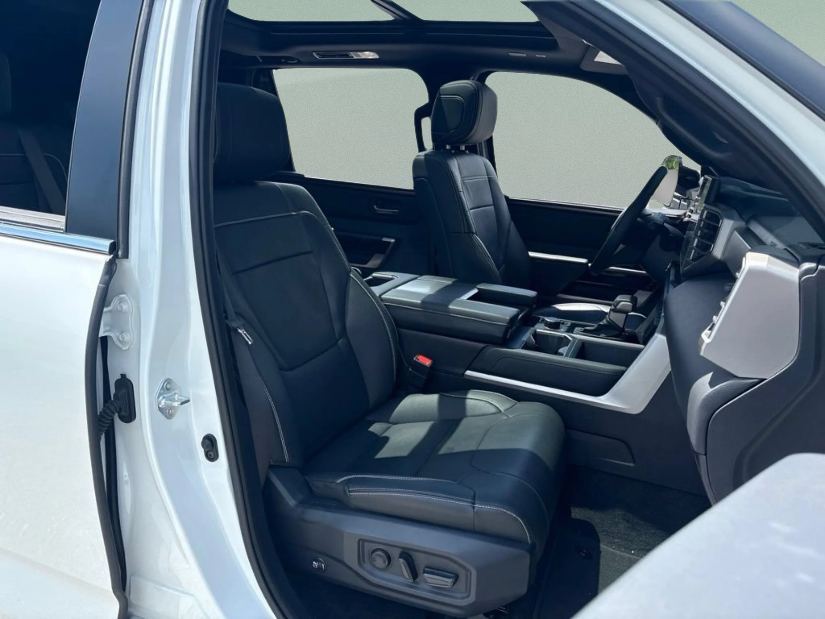 Used 2026 Pearl Toyota Limited image 27