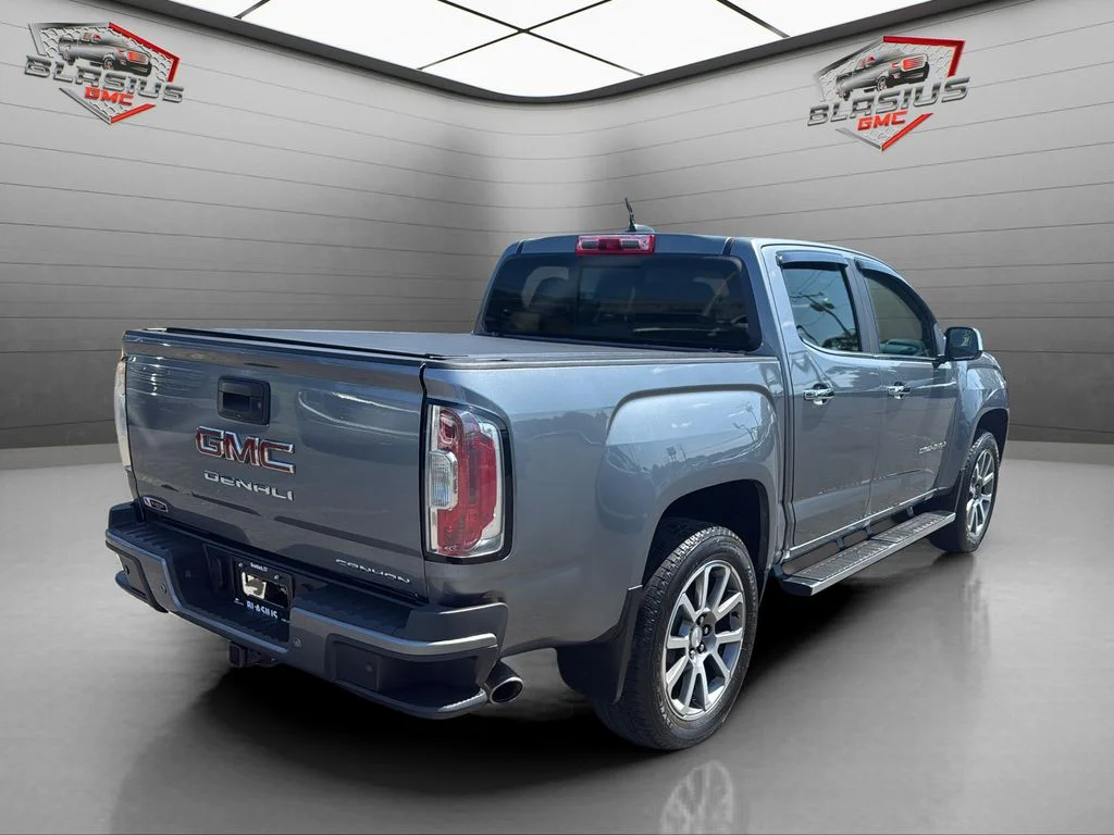 Used 2022 Gray GMC Denali image 5
