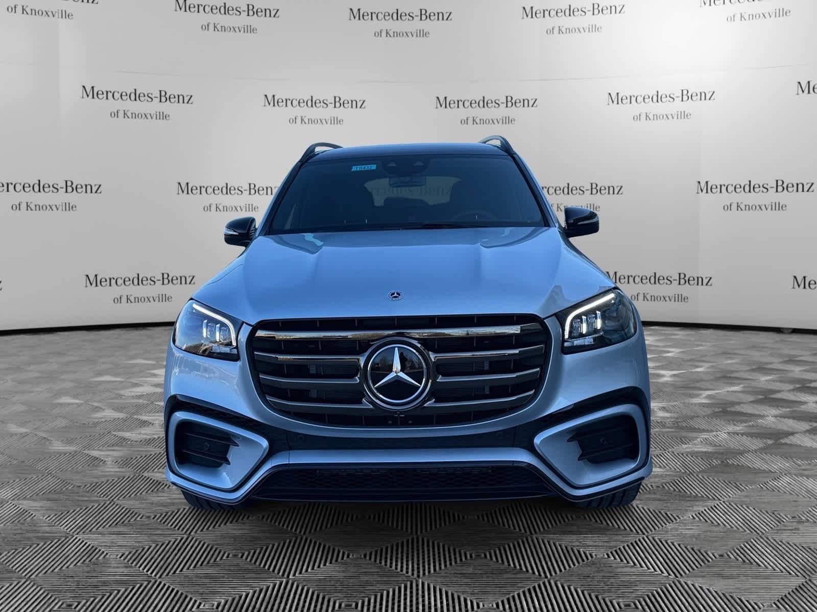 Used 2025 Cirrus Silver Metallic Mercedes-Benz GLS 580 image 8