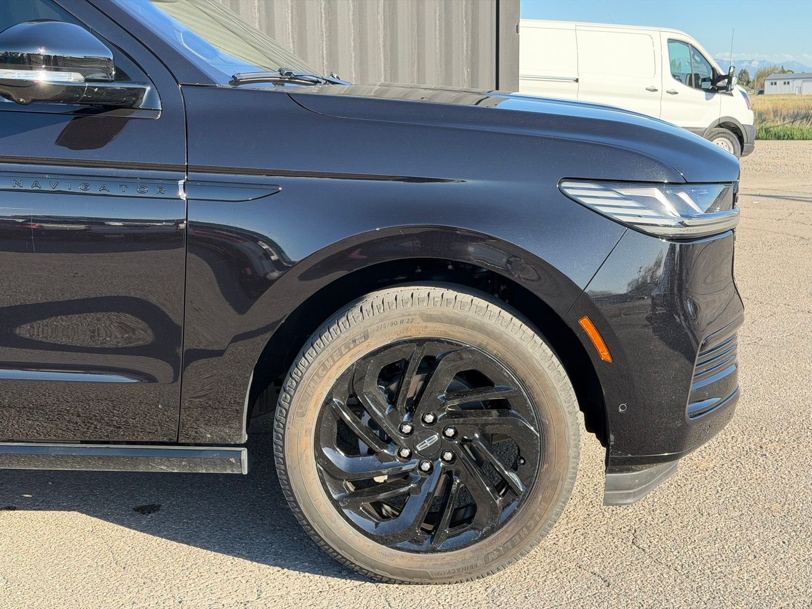View vehicle photo 3