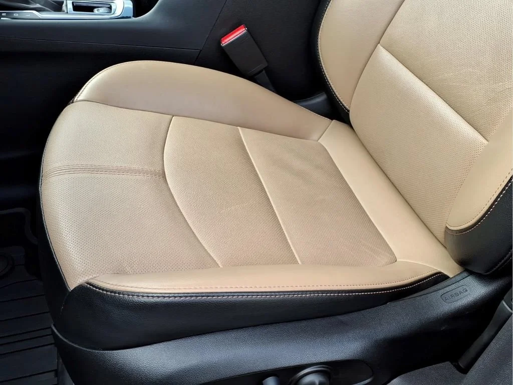 Used 2023 SUMMIT WHITE Chevrolet Premier image 18