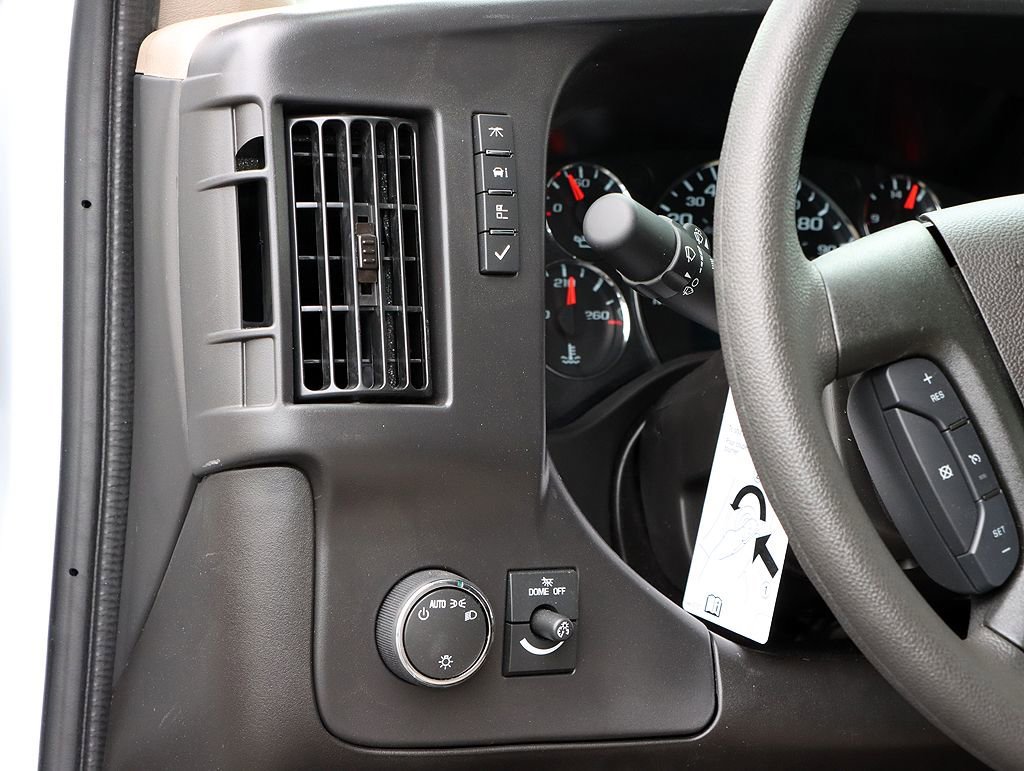 2026 Chevrolet Express Cargo Work Van - Photo 20