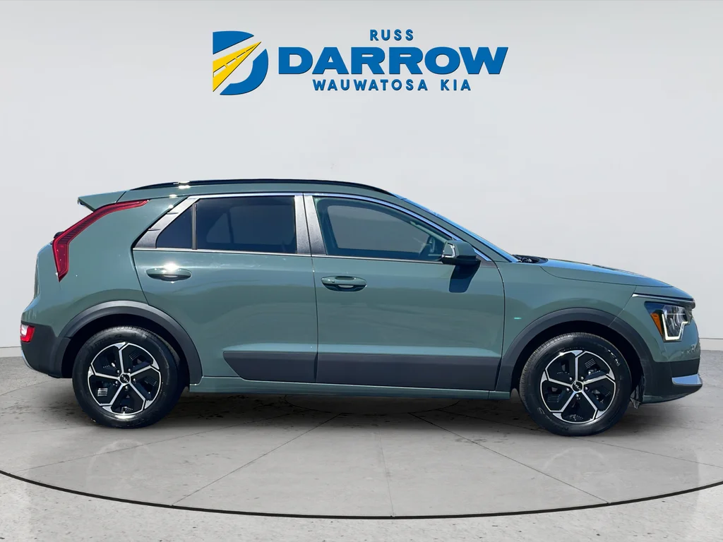 Used 2023 Green Kia EX image 6