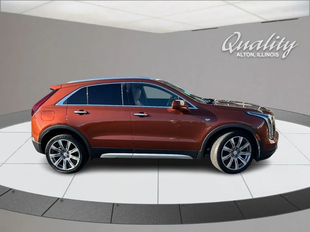 Used 2019 Cadillac XT4 Premium Luxury with VIN 1GYFZCR46KF206120 for sale in Alton, IL