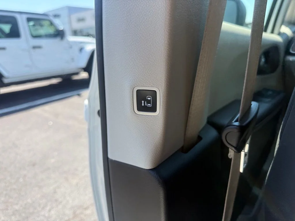 Used 2023 White Chrysler LX image 37