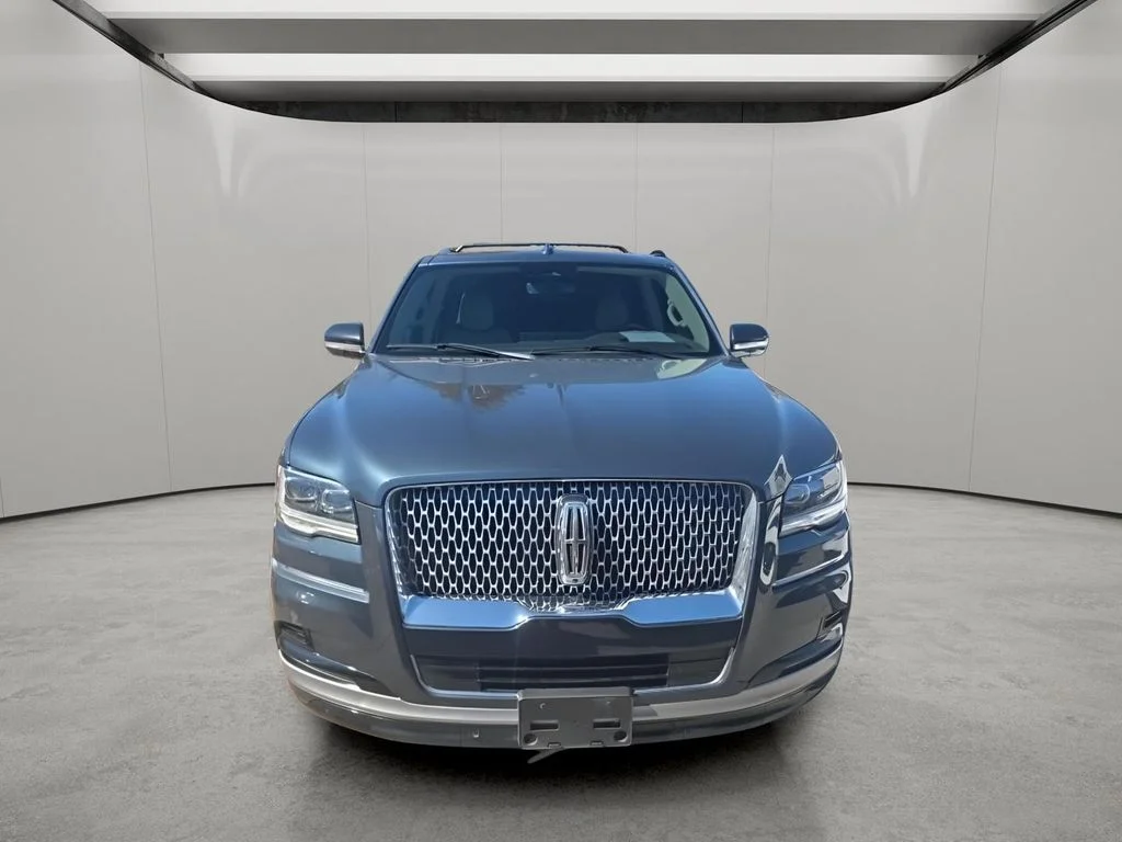 Used 2022 Ocean Drive Blue Metallic Tinted Clearcoat Lincoln Reserve image 2