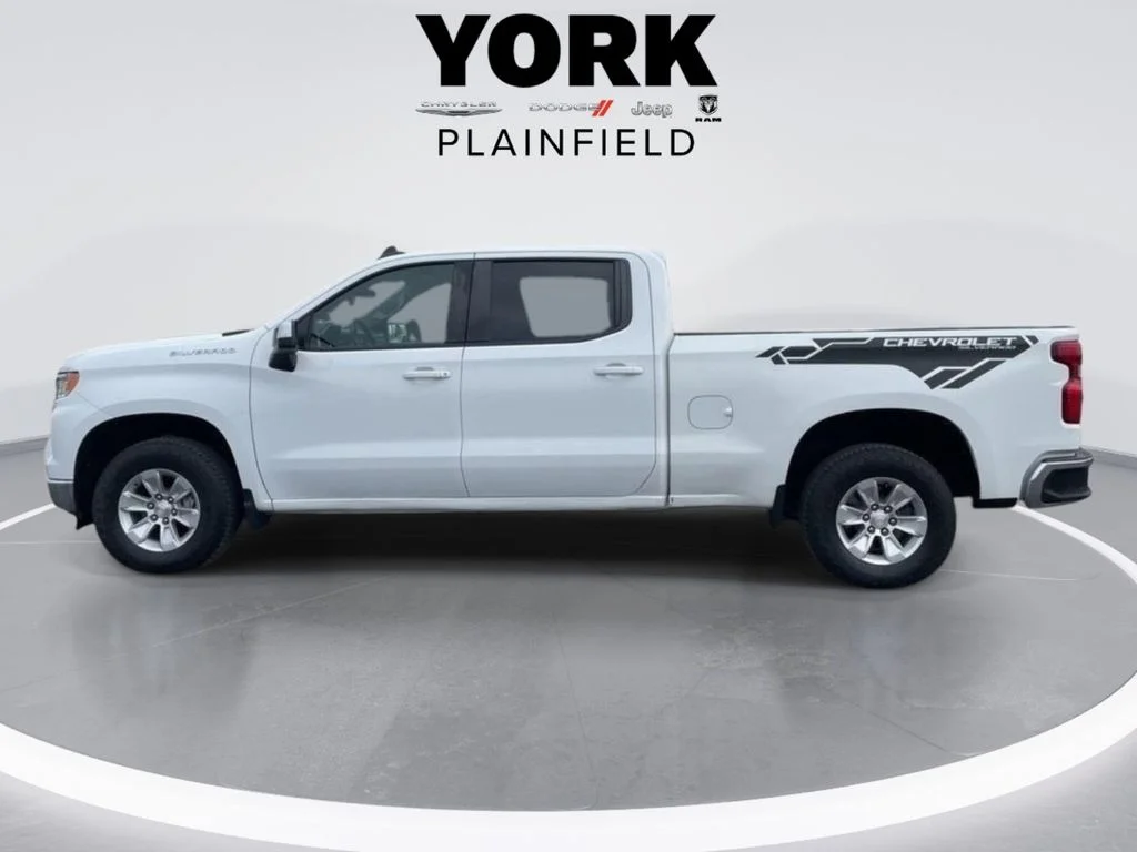 Used 2023 White Chevrolet LT image 2
