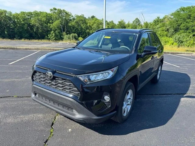 Used 2020 Midnight Black Metallic Toyota XLE image 7