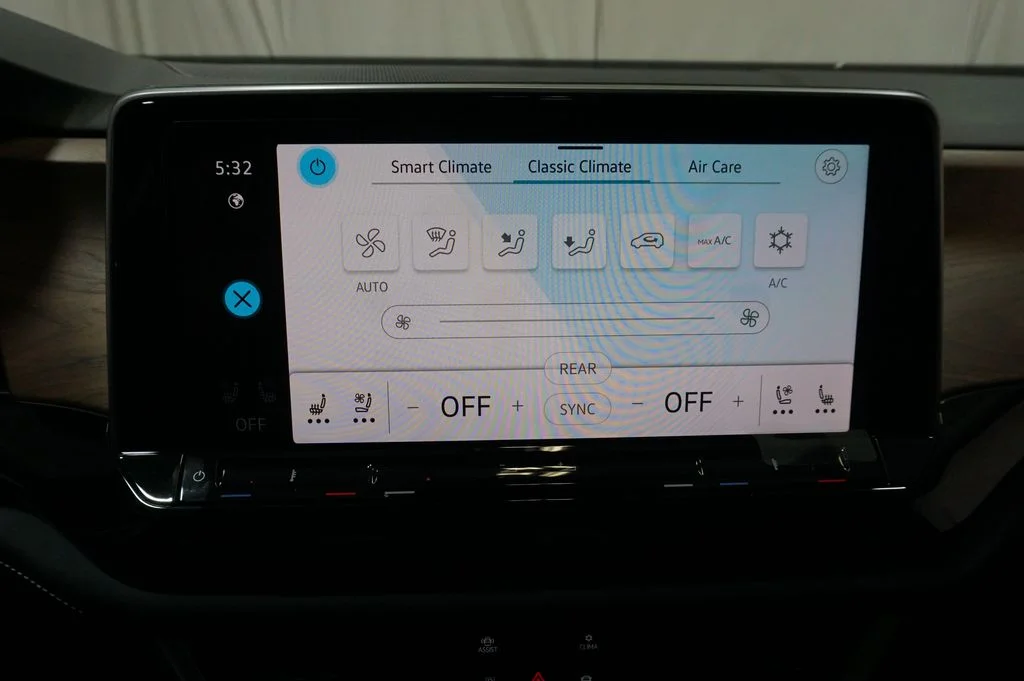 New 2026 Gray Volkswagen 2.0T SE w/Technology image 18