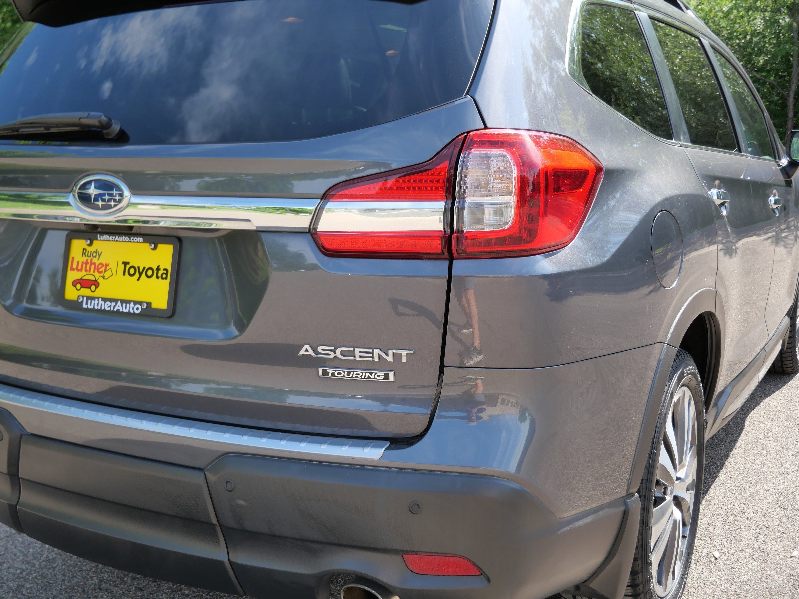 Used 2019 Magnetite Gray Metallic Subaru Touring image 17