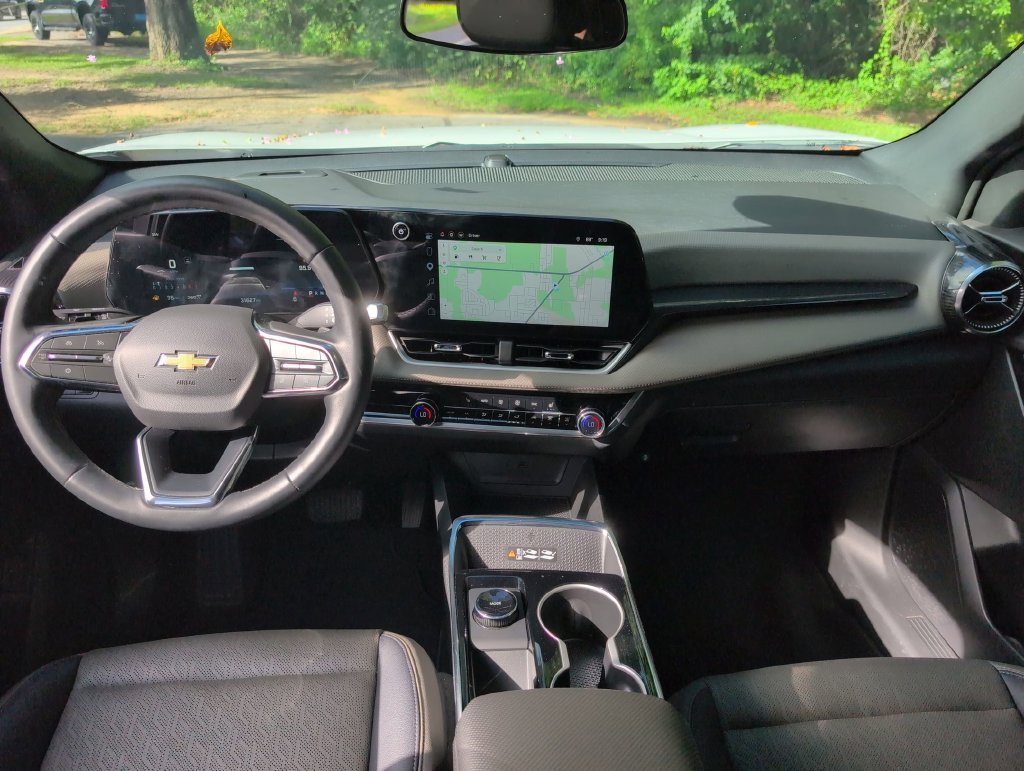 Used 2026 White Chevrolet LT image 27