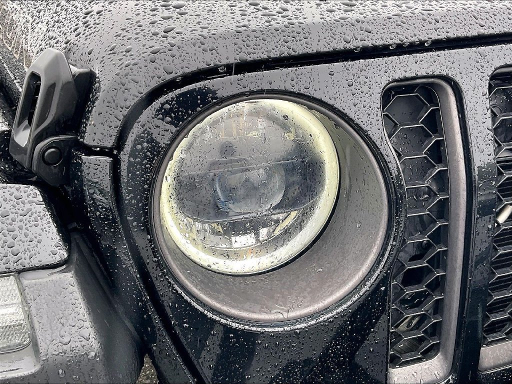 Used 2023 Black Clearcoat Jeep Rubicon image 29