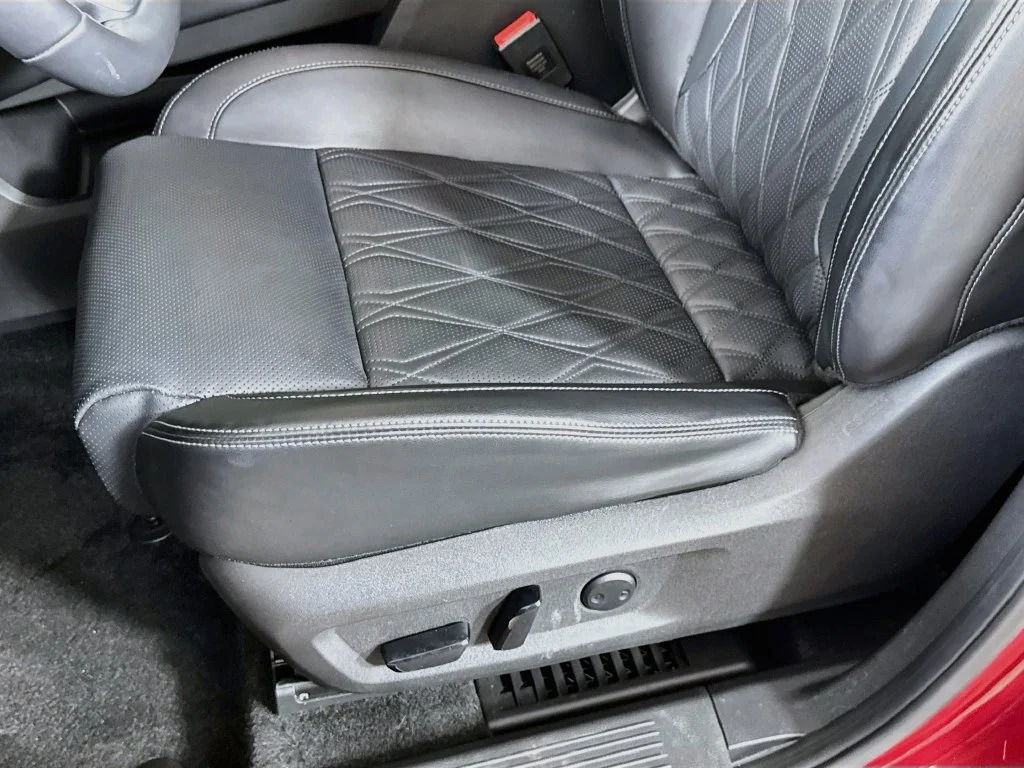 Used 2024 Red Nissan Platinum image 25
