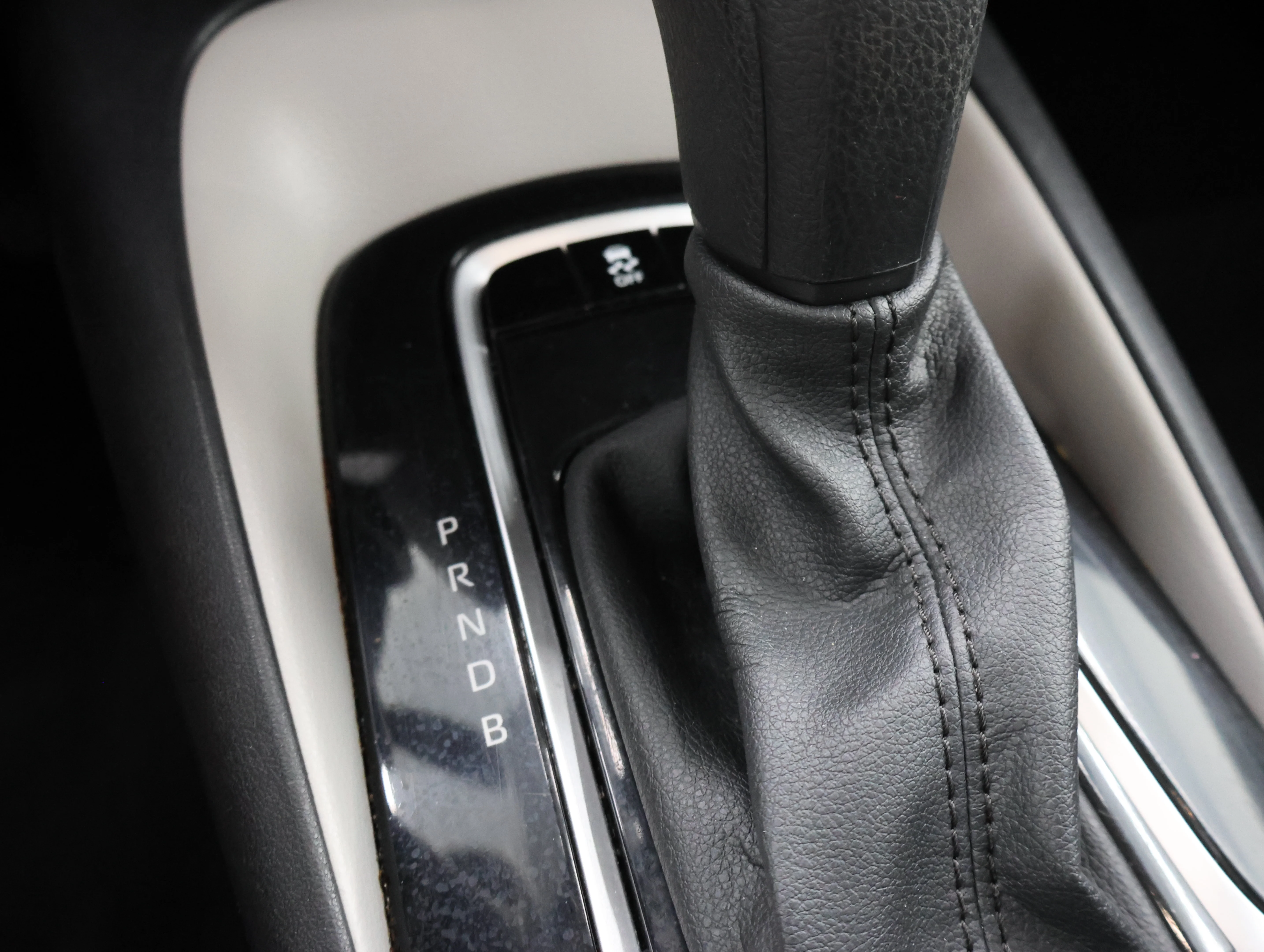 Used 2024 Ice Cap Toyota LE image 48