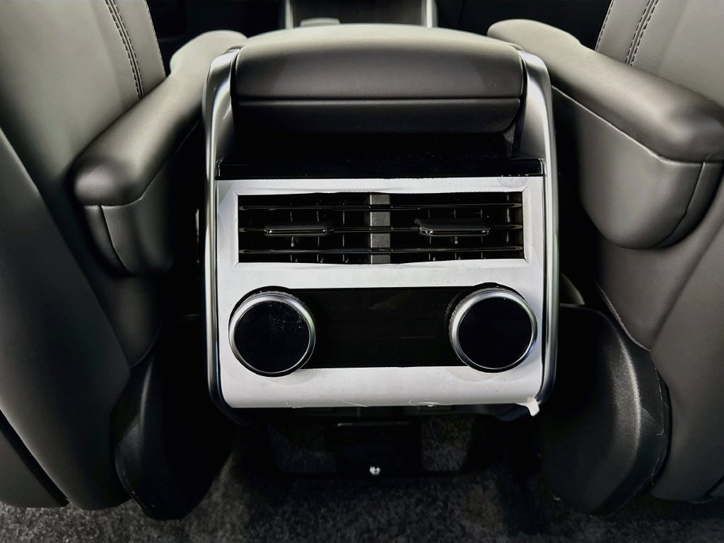 New 2027 Fuji White Land Rover SE image 27
