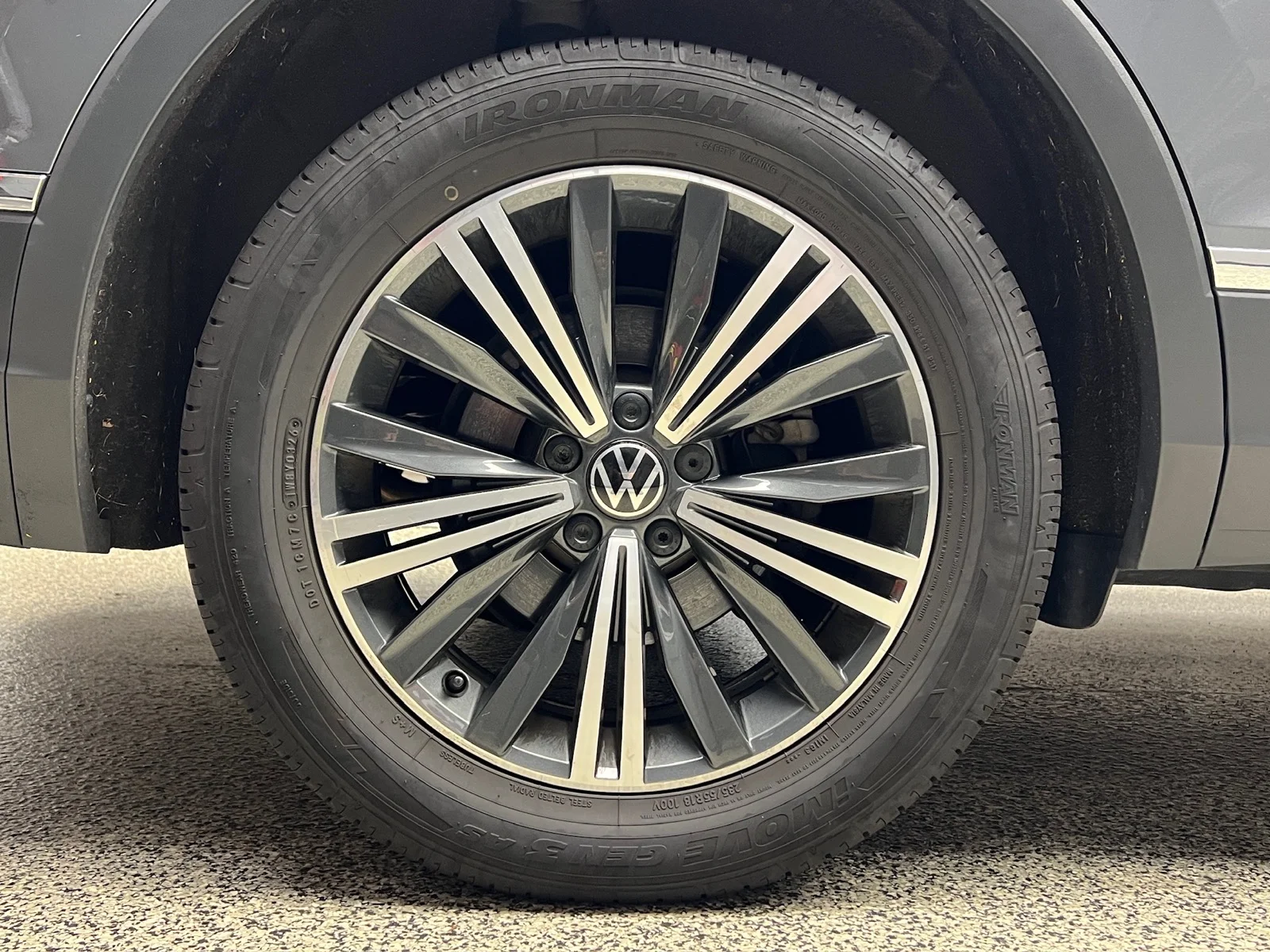 Used 2024 Platinum Gray Metallic (2r2r) Volkswagen Wolfsburg Edition 4Motion image 26