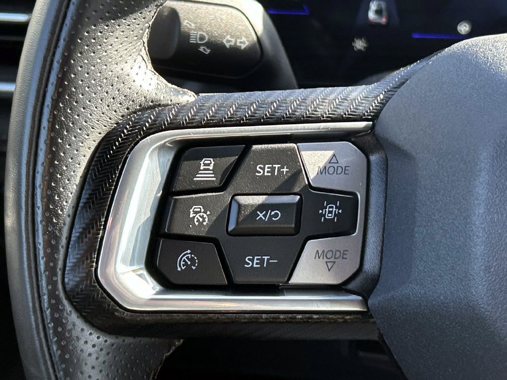 Used 2024 White Ford EcoBoost Premium image 19