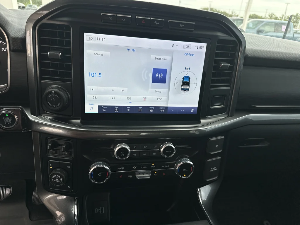 Used 2023 Oxford White Ford XLT image 4
