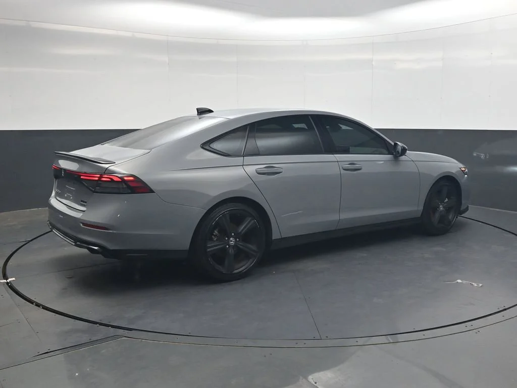 Used 2024  Honda Sport-L image 4
