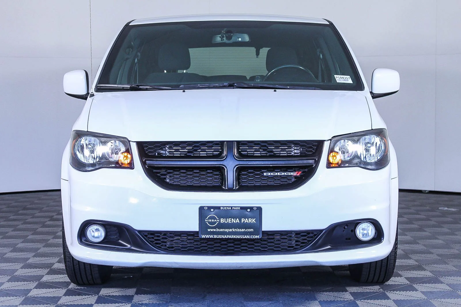 Used 2018 Dodge Grand Caravan SE Plus with VIN 2C4RDGBG6JR184317 for sale in Buena Park, CA