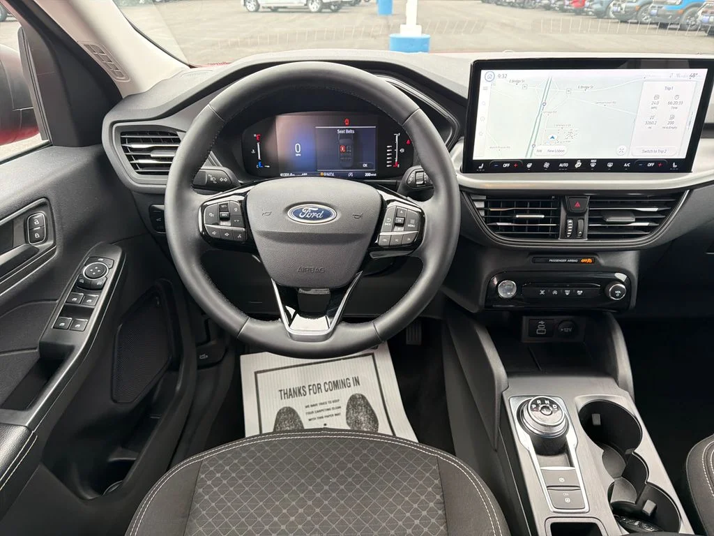 Used 2024 Red Ford Active image 13