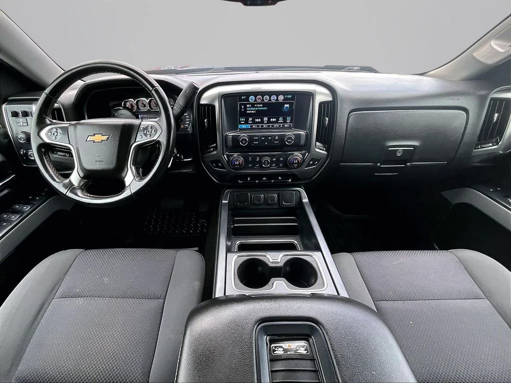 Used 2018 Black Chevrolet LT image 17