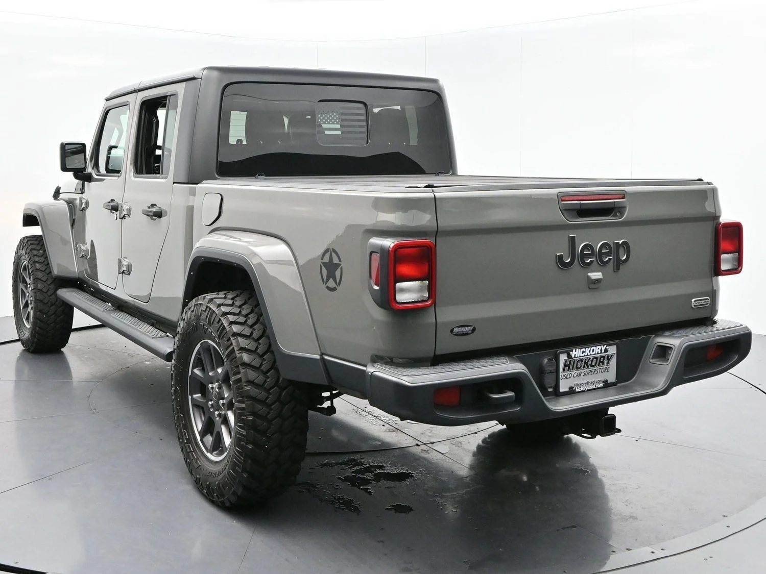 Used 2022 Sting-Gray Clearcoat Jeep Overland image 5