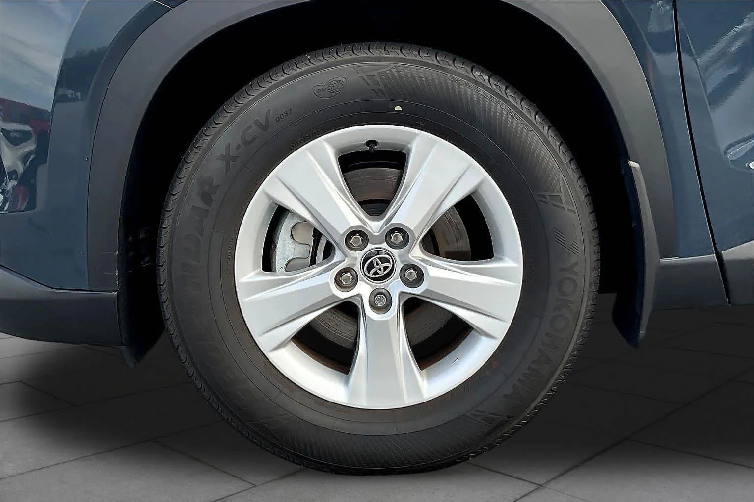 Used 2025 Storm Cloud Toyota Hybrid LE image 10