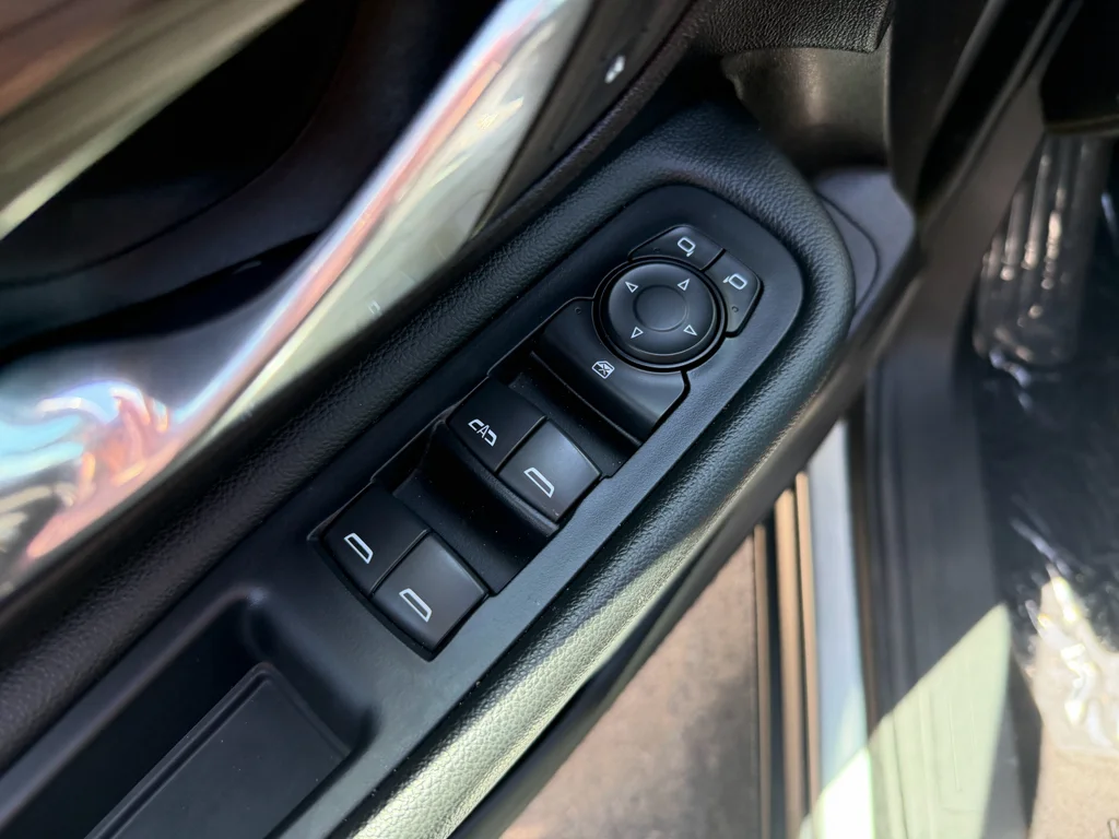 Used 2024 Sterling Metallic GMC SLT image 9