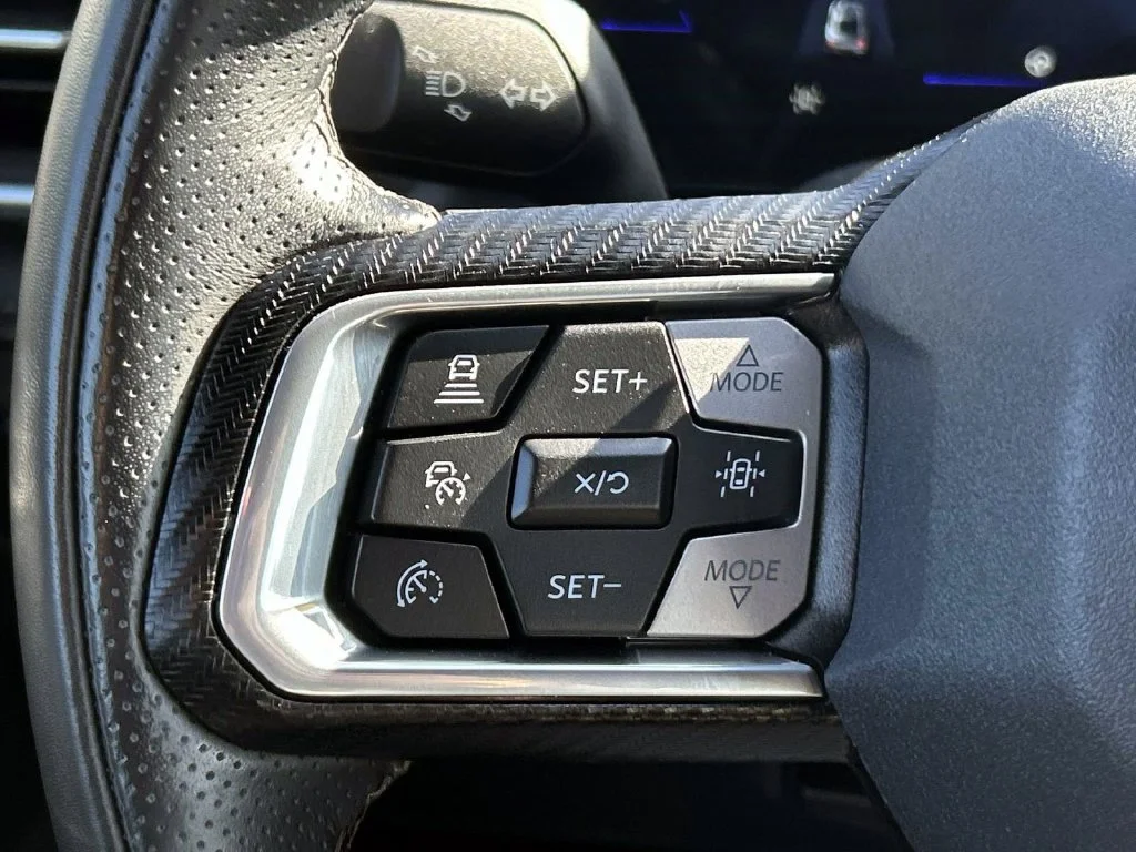 Used 2024 Oxford White Ford EcoBoost Premium image 19