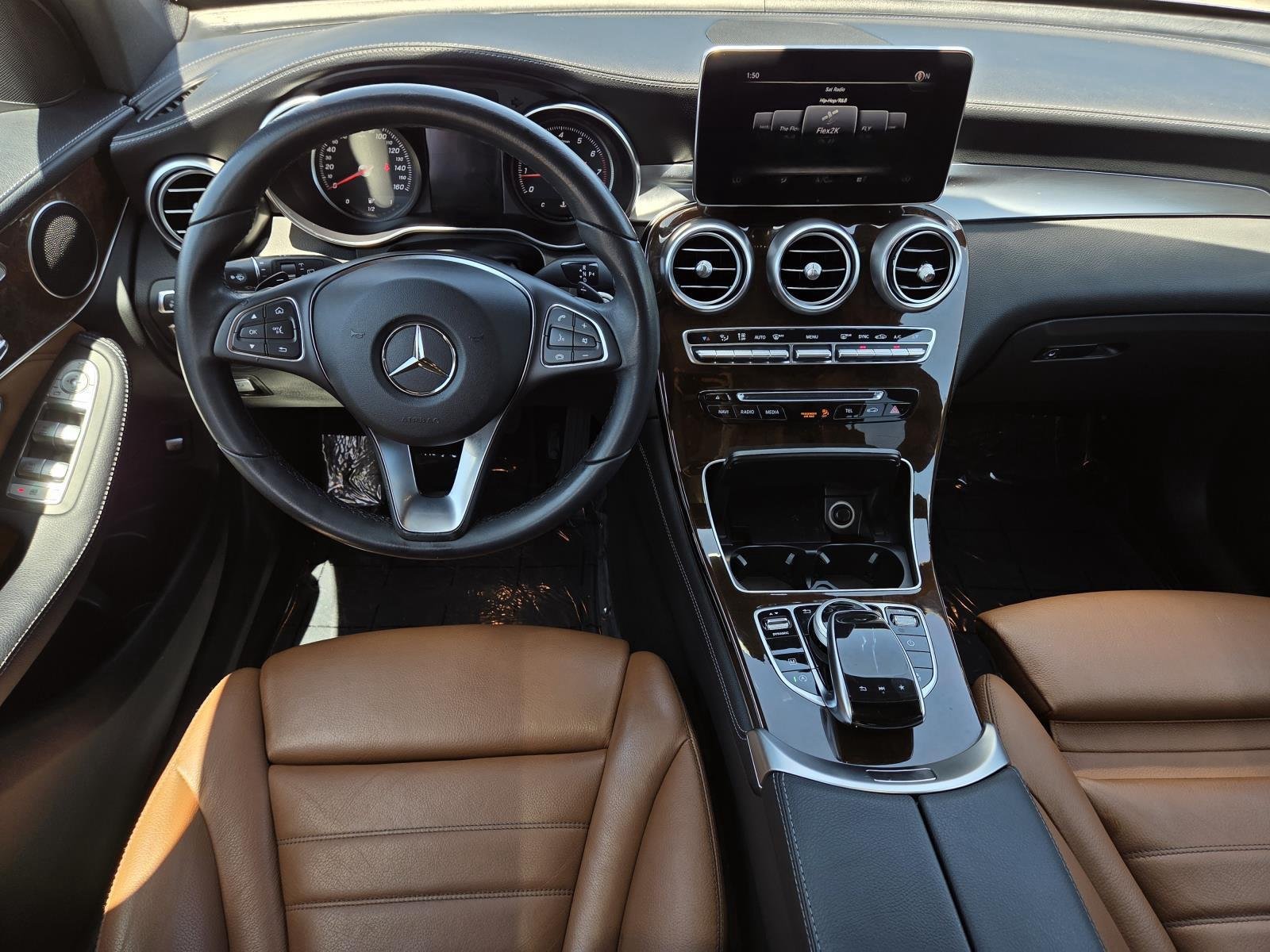 Used 2018 designo Diamond White Metallic Mercedes-Benz GLC 300 image 14