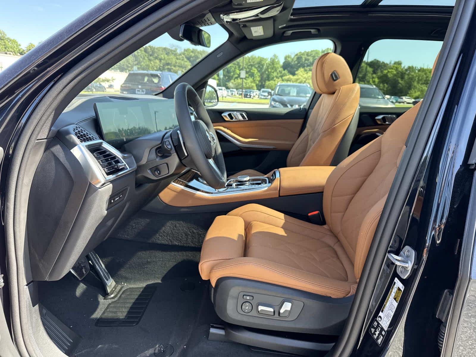 New 2026 Carbon Black Metallic BMW xDrive40i image 14