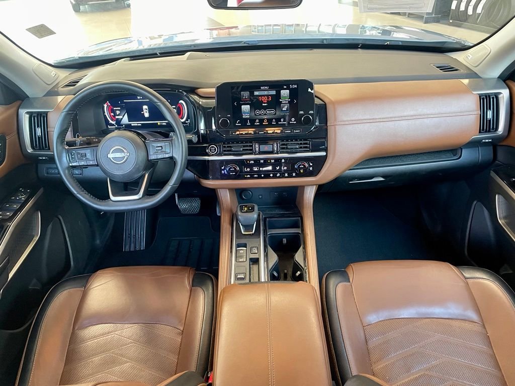 Used 2024 Gray Nissan Platinum image 13
