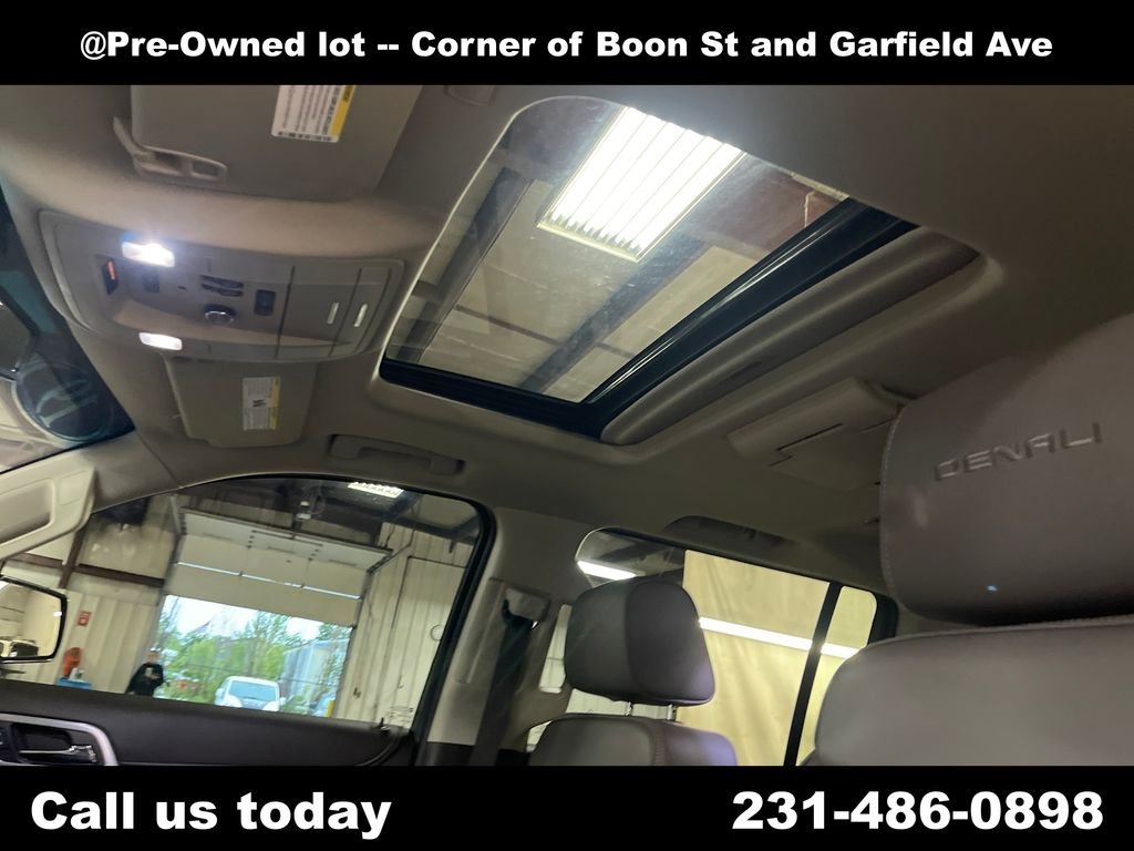 Used 2019 Blue GMC Denali image 13