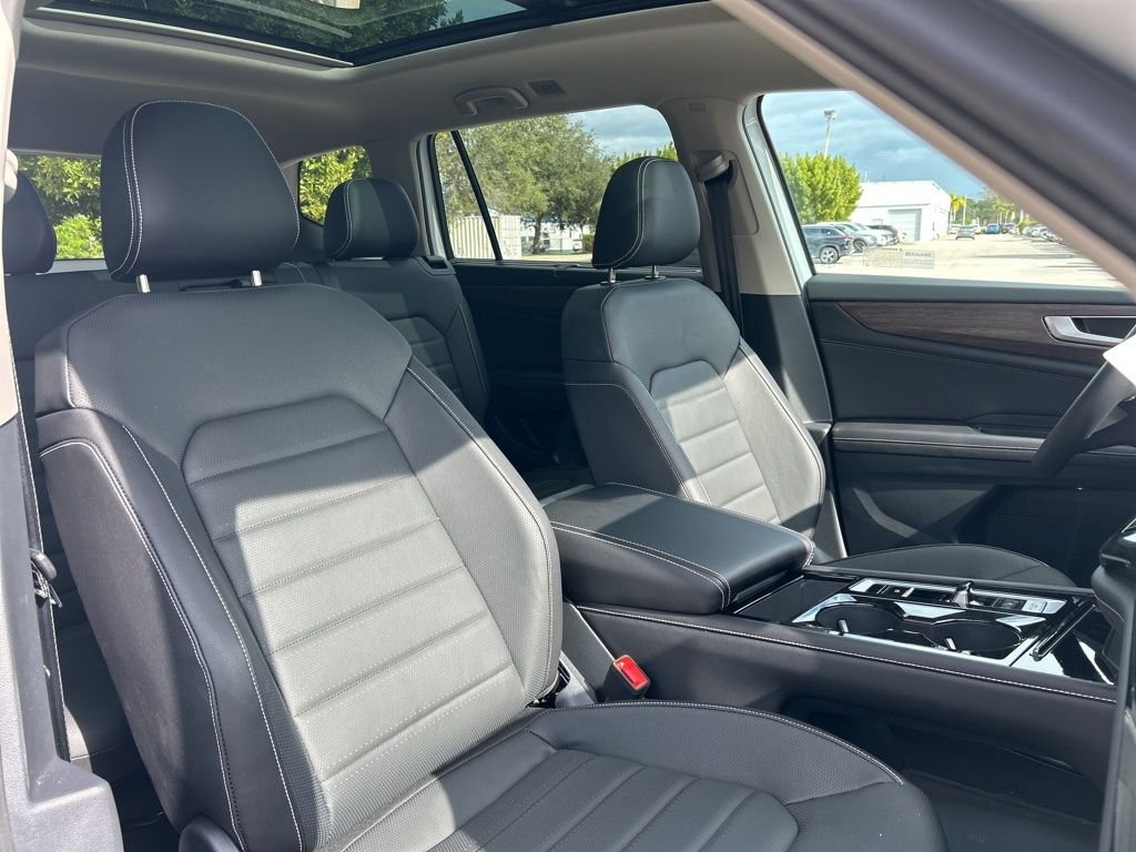 New 2026 White Volkswagen 2.0T SEL image 47