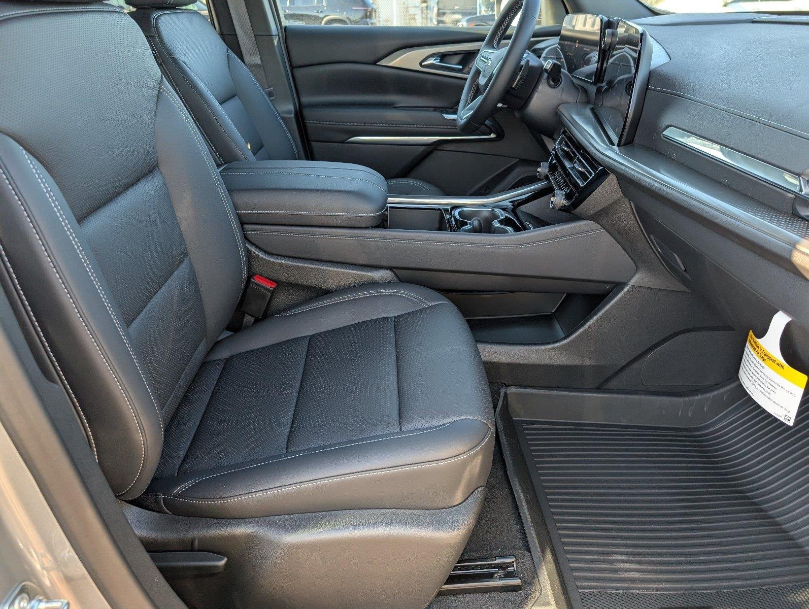 2027 Chevrolet Traverse LT - Photo 41