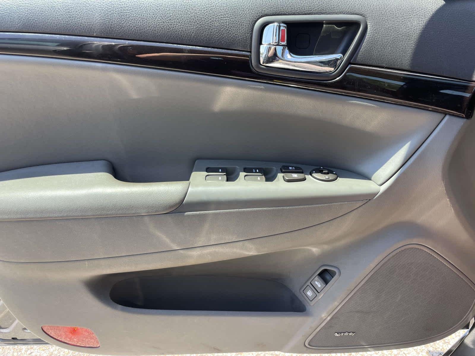 Used 2010 Willow Gray Hyundai Limited PZEV image 31