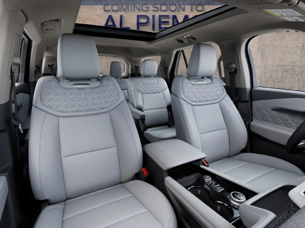 New 2027 Star White Metallic Tri-Coat Ford Platinum™ image 41
