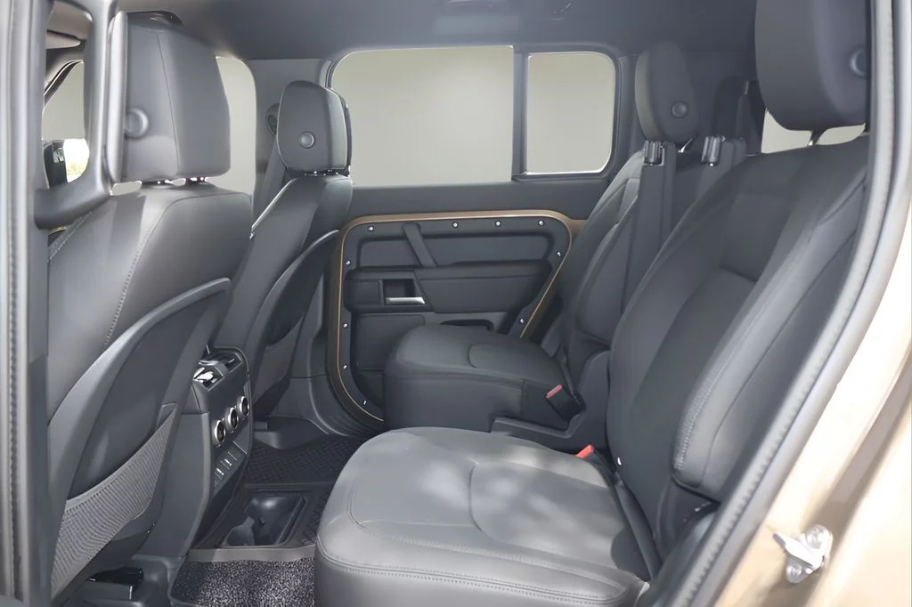 New 2026 Gondwana Stone Land Rover X-Dynamic SE image 12