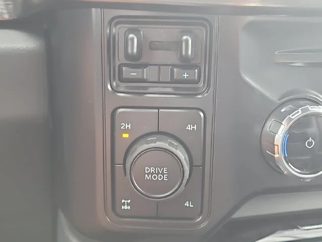 New 2026 White Metallic Ford Lariat image 29