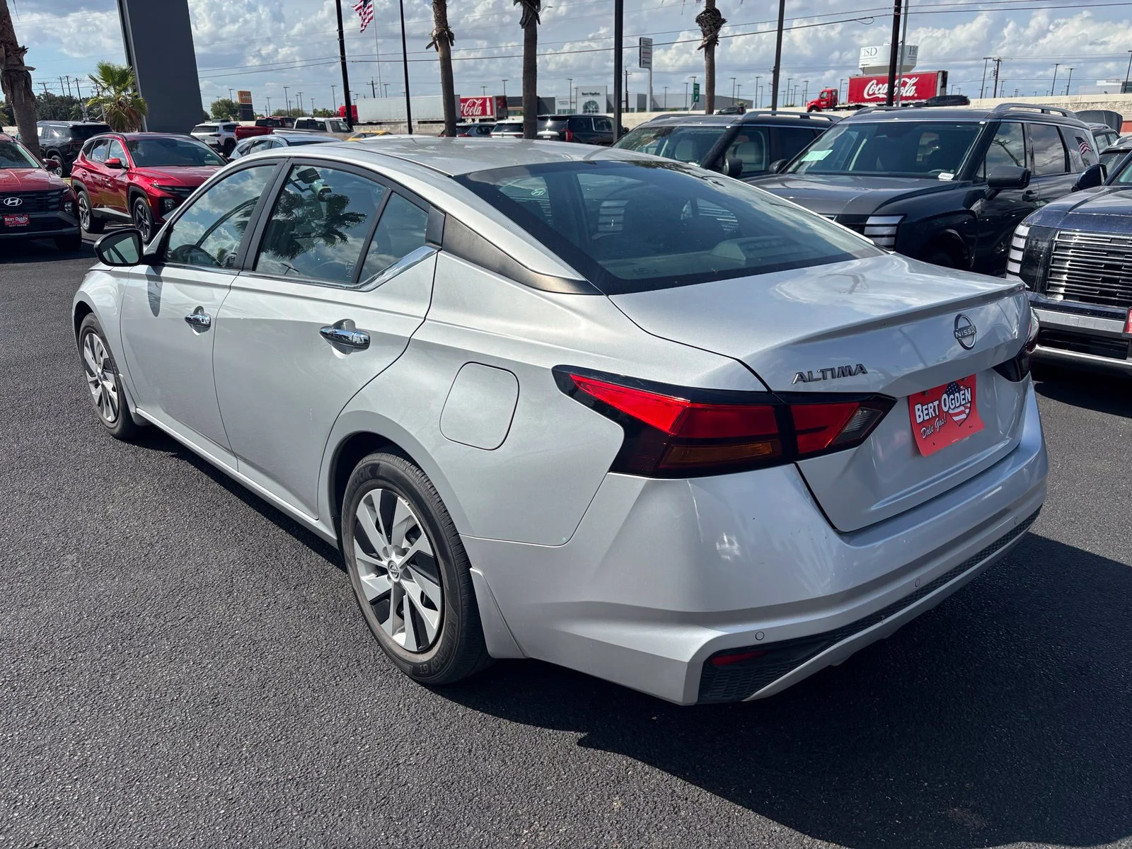 Used 2024 Silver Nissan 2.5 S image 4
