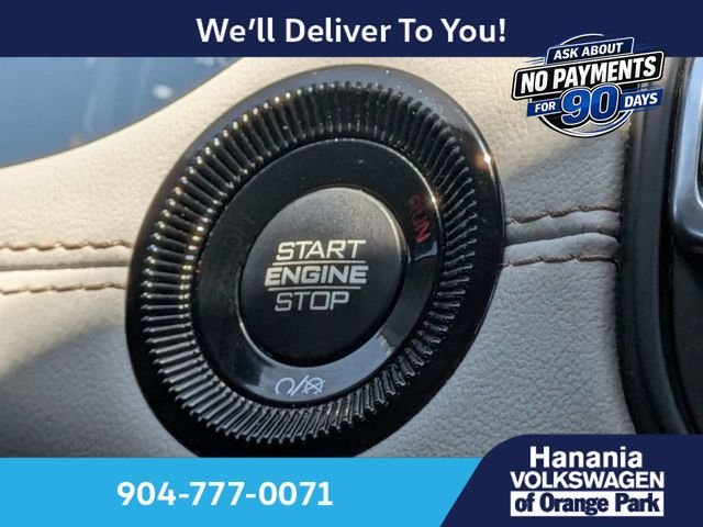 Used 2022 Silver Jeep Limited image 34