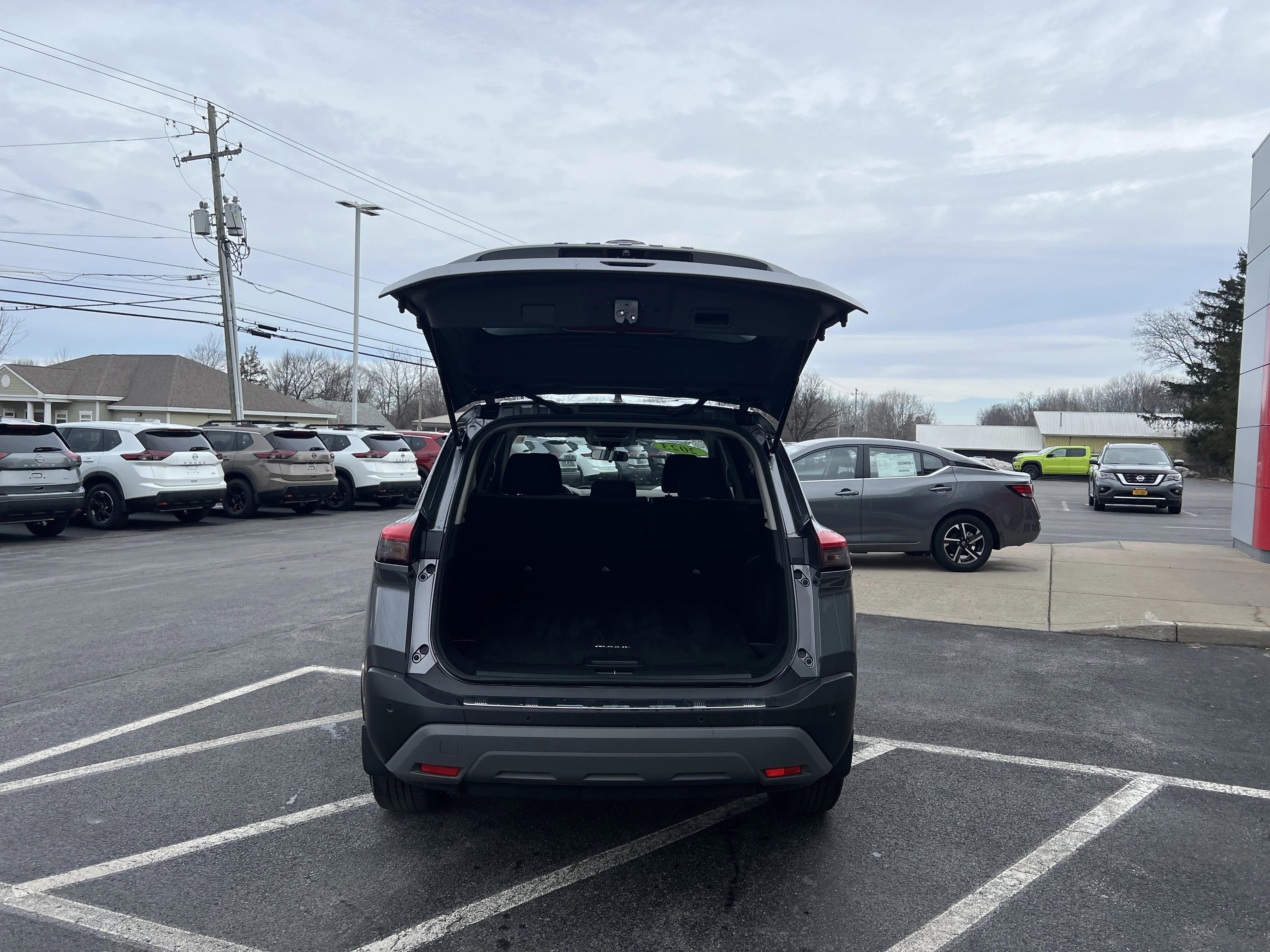 Used 2023 Gun Metallic Nissan SV image 9