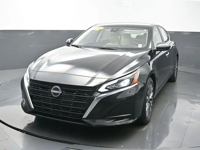 2025 Nissan Altima