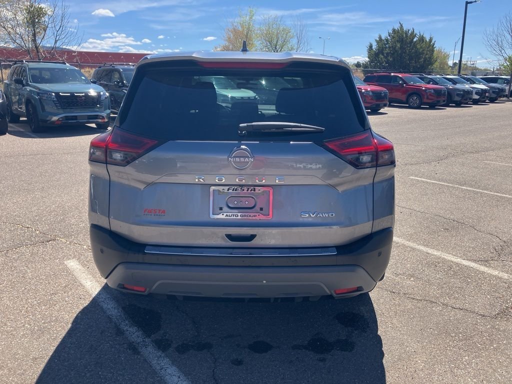 Used 2023 Gray Nissan SV image 6