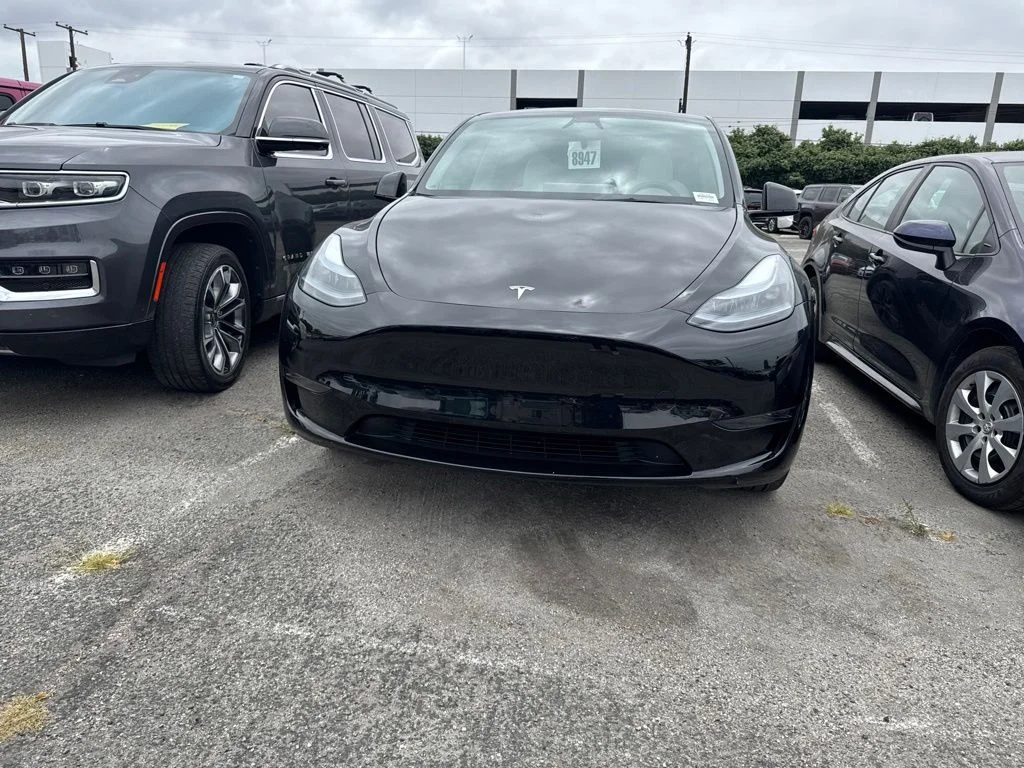 Used 2024 Tesla Model Y Long Range with VIN 7SAYGDED3RF210045 for sale in West Covina, CA