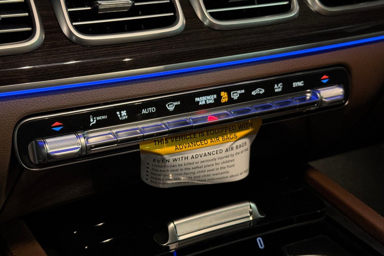 New 2026 Obsidian Black Metallic Mercedes-Benz GLS 450 4MATIC® SUV image 21
